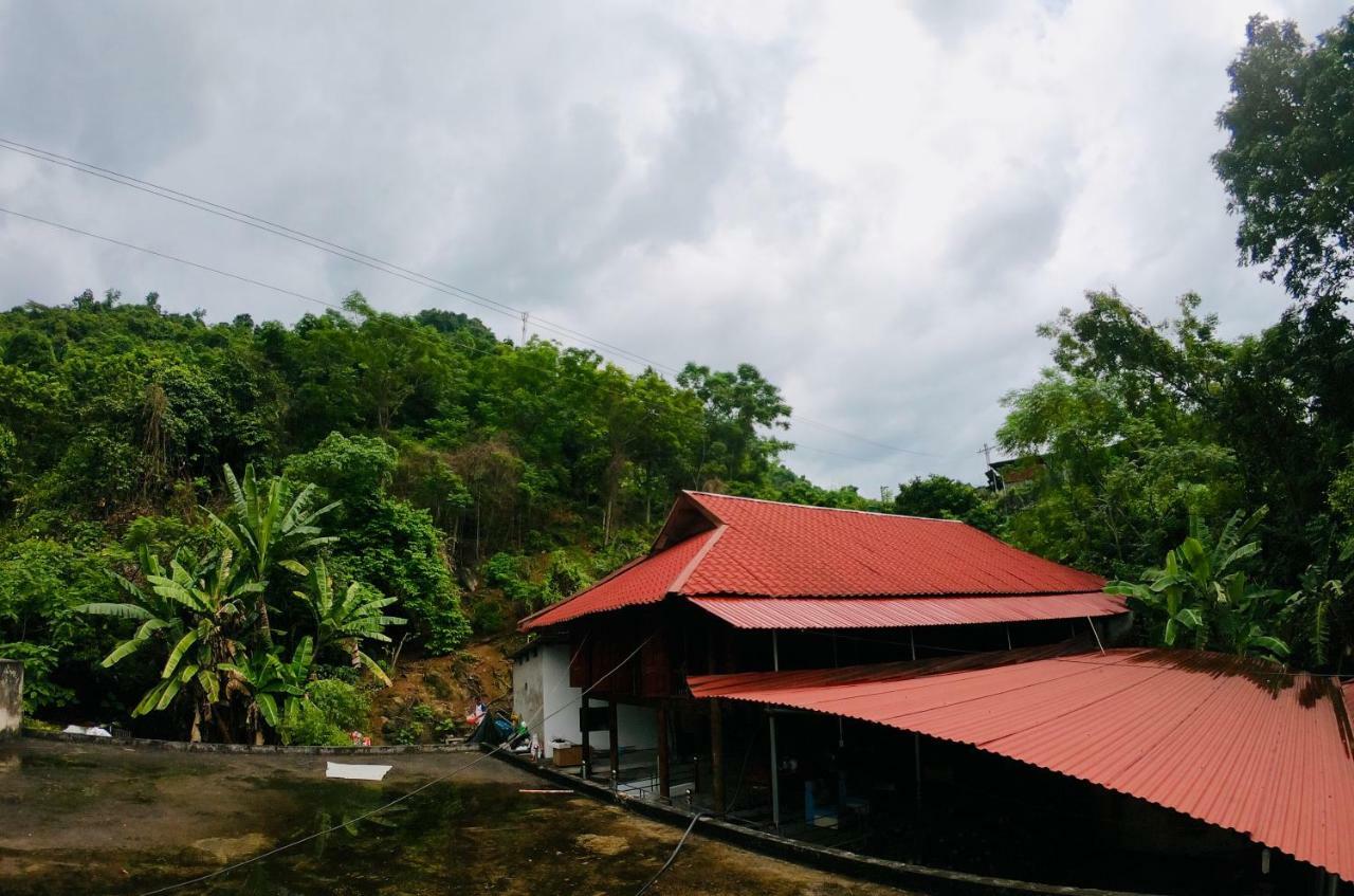 Shan Tea Homestay Ha Giang Esterno foto