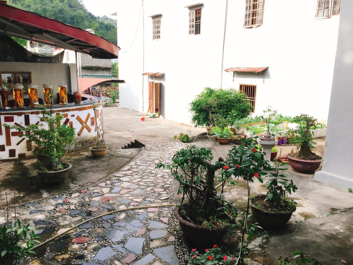 Shan Tea Homestay Ha Giang Esterno foto